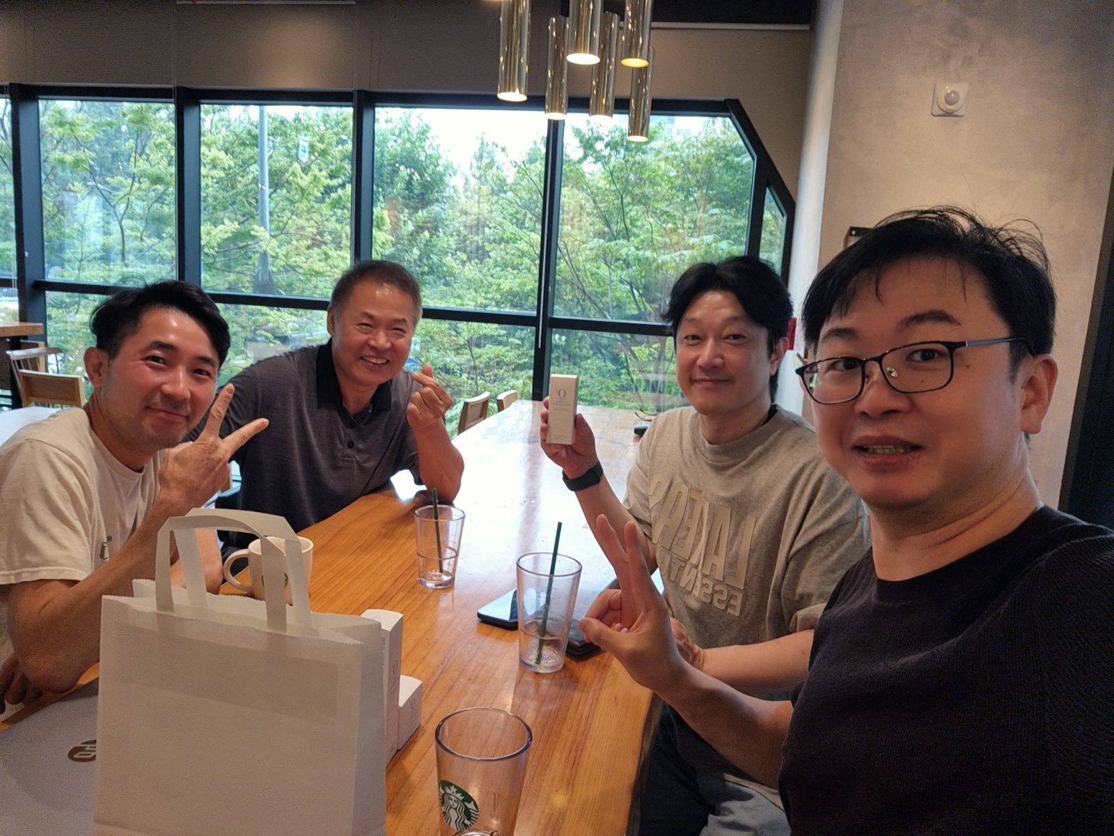 시간 가는 줄 몰랐던 모닝 커피챗